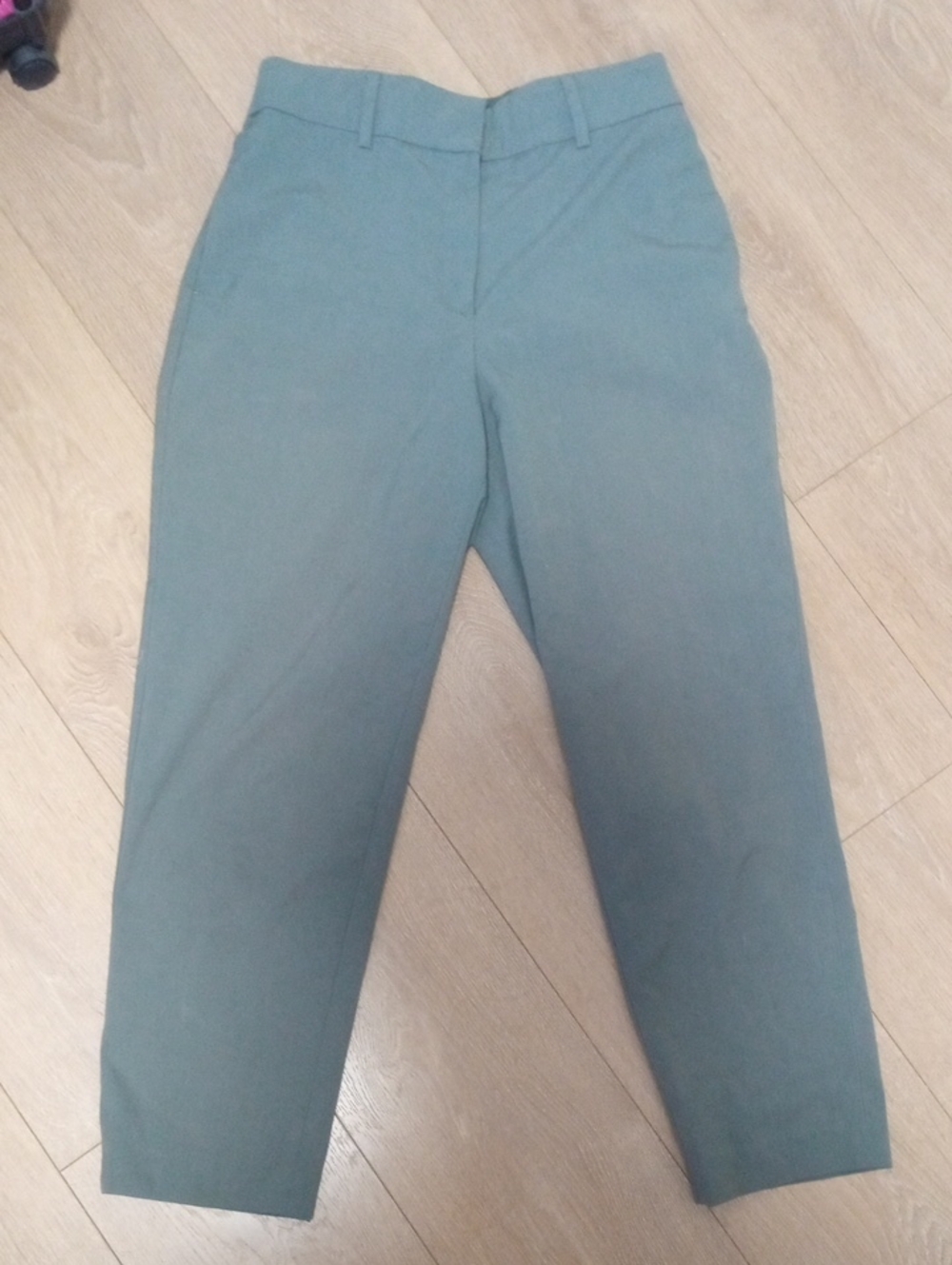 H&M Teal Green Cropped Dress Pants